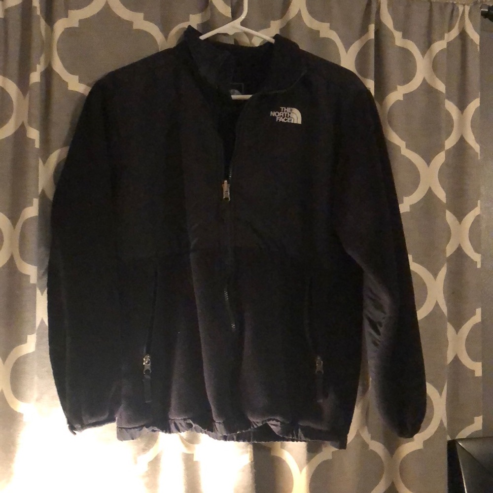 North face jacket-fits like women’s MEDIUM
